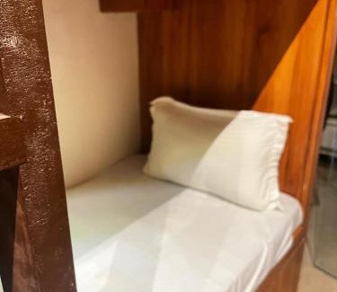 Andheri West Bed & Breakfast | Amar Dormitory
