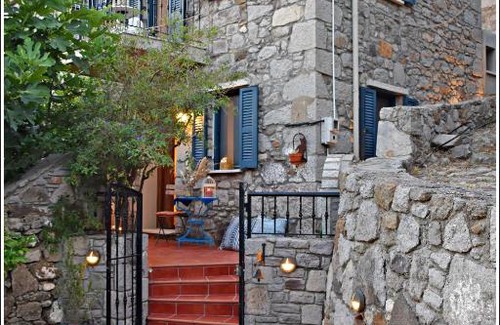 Kontias House | Amarando Stonehouse