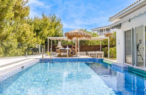 Neromilos Villa | Amare La Vita Villa by Solmar Villas
