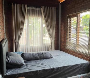 Sleman Villa | Amari Homestay