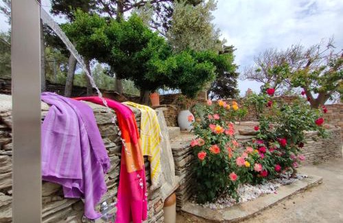 Menites House | Amarienitas Suites