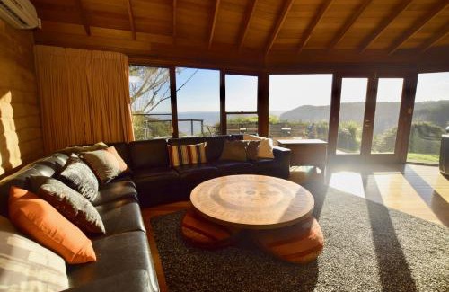 Katoomba Villa | Amaroo Mountaintop Villa