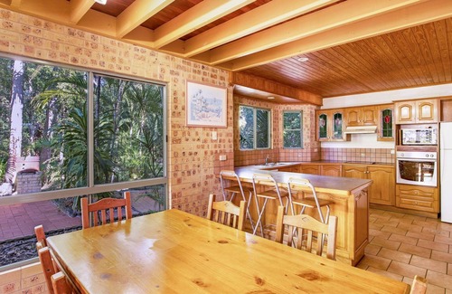 Rainbow Beach House | Amaroo - Rainbow Shores. Room For Everyone! Walk to the Beach! Pool