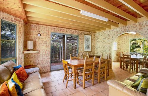 Rainbow Beach House | Amaroo Rainbow Shores