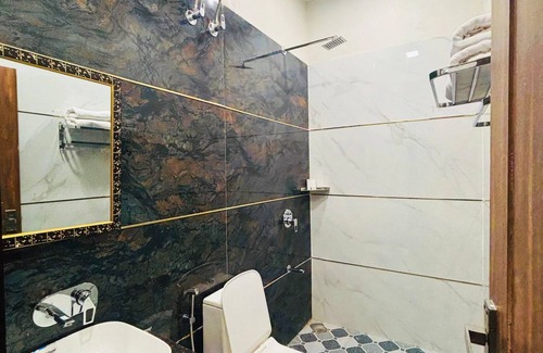 Malviya Nagar Hotel | Amarvilas hotel and Resort