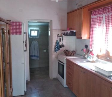 Pyrgos House | Amaryllis sweet home