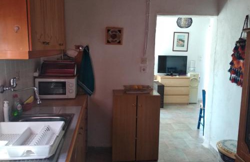 Pyrgos House | Amaryllis sweet home