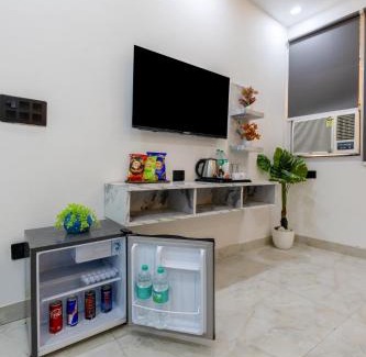 Sector 70 Apartment | Amaze Stays Noida Sector 70
