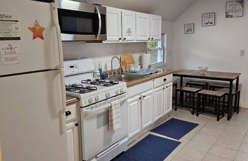 Hillside House | Amazed 3 Bd Hillside House