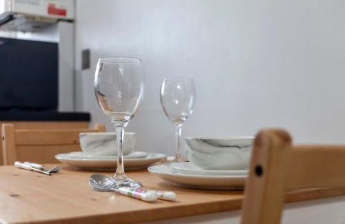 Hammersmith and Fulham Apartment | Amazing 1 BR apartment, Barons Court