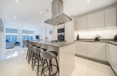 Wimbledon Apartment | Amazing 3 Bedroom Flat in the Heart of Wimbledon