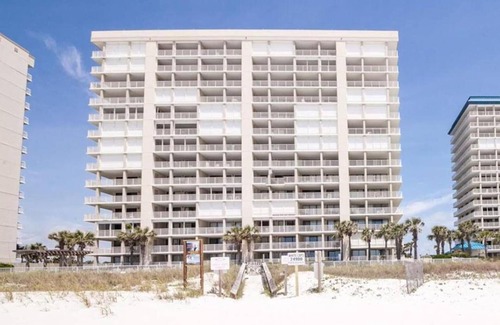 Orange Beach Condo | Amazing 3 Bedroom Beach Front Condo, Low Rates, Great Views White Caps 605