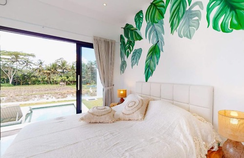 Pejeng Kawan Villa | AMAZING! 3Bdr Villa w Ricefields and Jungle View