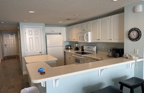 Long Beach Condo | Amazing 3BR/2BA Beach Front Condo, Majestic Beach Tower 2 #604
