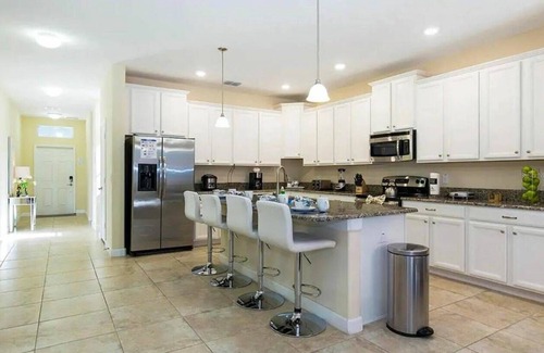 West Kissimmee House | Amazing 4 Bedrooms/3 Bath/Sleeps 10