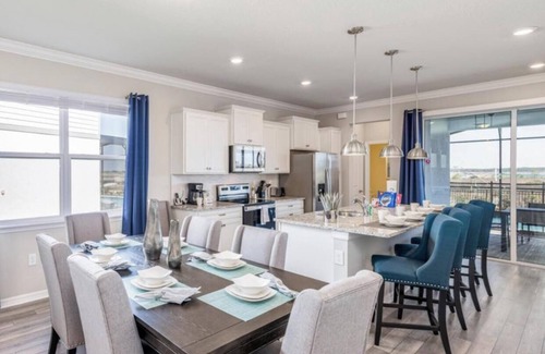 Davenport House | Amazing 5/6 Vacation home at Windsor Island Resort!