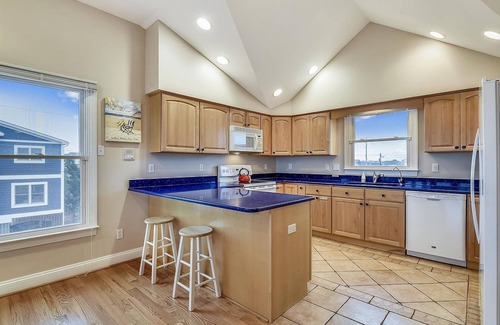 South Bethany House | Amazing 6 BR Oceanside Property in Bethany Beach: Elevator, Hot Tub, Sleeps 15!