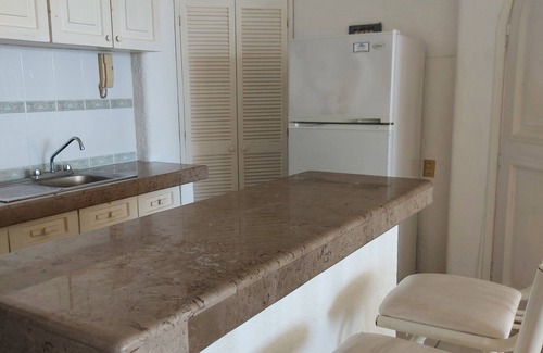 Farallon Apartment | Amazing Acapulco bay view apartment with pool - near the beach