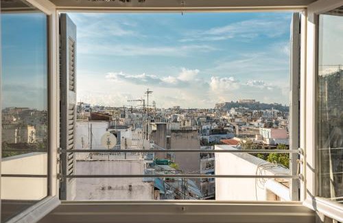 Exarhia Apartment | Amazing Acropolis View from Exarcheia
