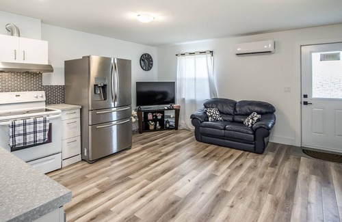 Halifax Apartment | Amazing & Adorable 1-Bedroom with Free Parking.