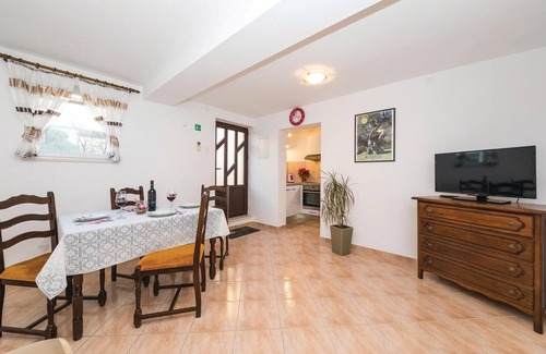 Kastel Kambelovac Apartment | Amazing apartment in Kastel Kambelovac