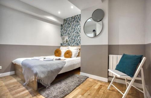 Quartier de la Roquette Apartment | Amazing Apart New Bastille 3 Bedrooms 2 Bathrooms