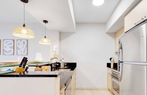 Sunny Isles Beach Apartment | Amazing Apartment, Oceanview, Beautiful Amenities