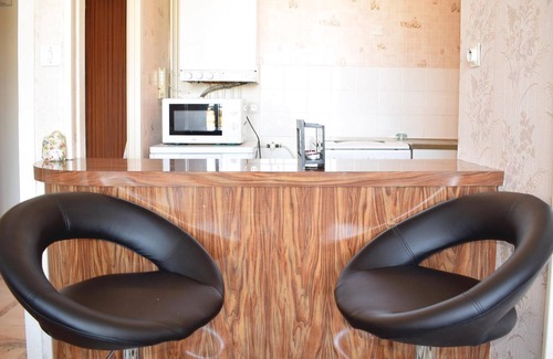 Grandcamp-Maisy Apartment | Amazing apartment in Grandcamp Maisy