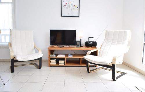 Hauteville-sur-Mer Apartment | Amazing Apartment In Hauteville-Sur-Mer