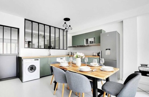 Saint-Lambert Apartment | Amazing apartment - 3BR/6P - Near Convention