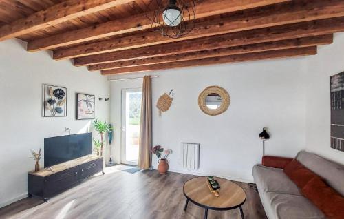 Amblainville Apartment | Amazing Apartment In Amblainville