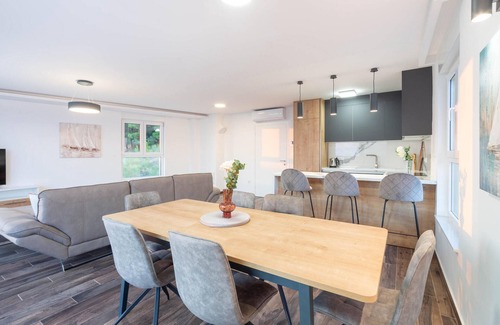 Moca Apartment | Amazing apartment in Makarska