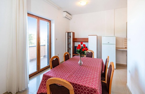 Nevidane Apartment | Amazing apartment in Nevidane