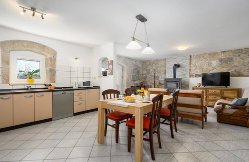Sveta Katarina Apartment | Amazing apartment in Podpican with WiFi