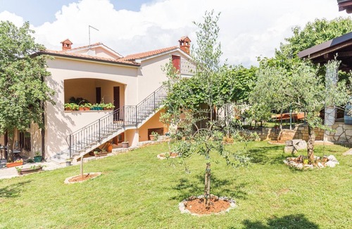 Zbandaj Apartment | Amazing apartment in Radmani with WiFi