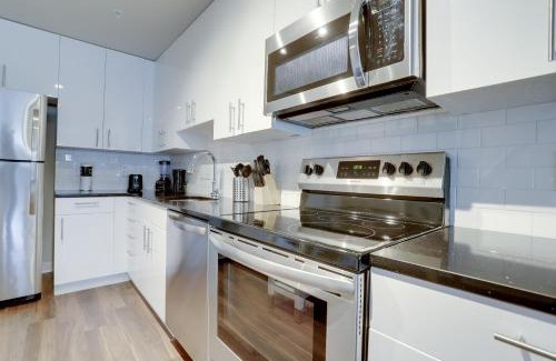 Jefferson Manor Apartment | Amazing apartment with easy access to the metro