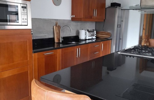 Fleetwood House | Amazing Balcony Seaview 5-bedroom house in delightful Fleetwood with WiFi