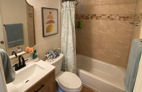 Holland By The Sea House | Amazing beach bungalow in Ormond by the Sea close to the beach and intracoastal!