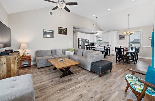 Terramar Beach House | Amazing Beach Views! Sleeps 9