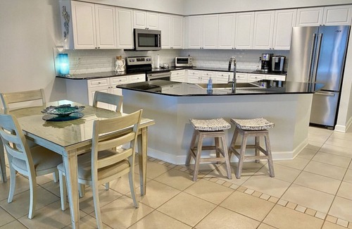 Orange Beach Condo | Amazing Beachfront Rental with Beach Chair Service Included!