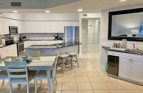 Orange Beach Condo | Amazing Beachfront Rental with Beach Chair Service Included!