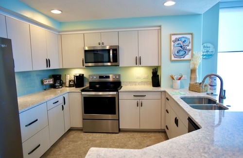 Gulf Shores Condo | AMAZING BEACHFRONT VIEWS FROM 22nd FLOOR - FALL DATES AVAILABLE