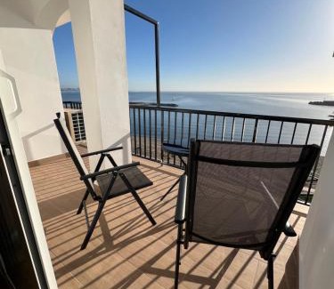 Fuengirola Apartment | Amazing Beachfront Views - 3 Bedrooms Apartment