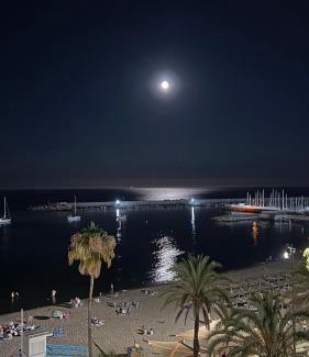Fuengirola Apartment | Amazing Beachfront Views - 3 Bedrooms Apartment