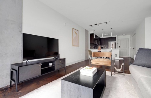 West Bellevue Apartment | Amazing Bellevue 1BR w/Gym & Coffee Bar, near shopping, by Blueground