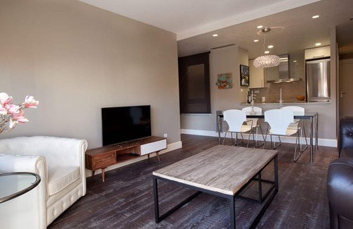Sant Antoni Apartment | Amazing Boutique Apartment Steps Away To Major Sightseeing's