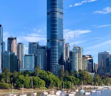 Brisbane Central Business District Apartment | Amazing City &River views 60th level skytower 3 bedrooms&Free parking