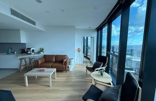Brisbane Central Business District Apartment | Amazing City &River views 60th level skytower 3 bedrooms&Free parking