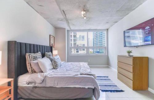 Midtown Apartment | Amazing Condo with Pool at Midblock Miami