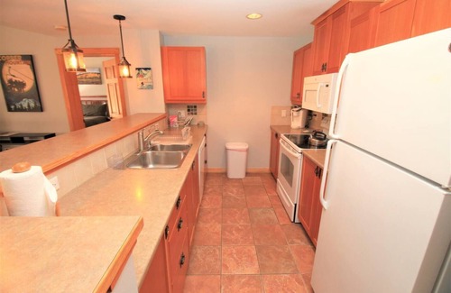 Copper Mountain Village Condo | Amazing Copper Mountain Views! Steps to Lifts!